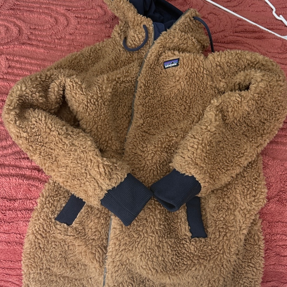 Patagonia Brown Teddy Jacket with Navy Accents - Picture 7 of 7